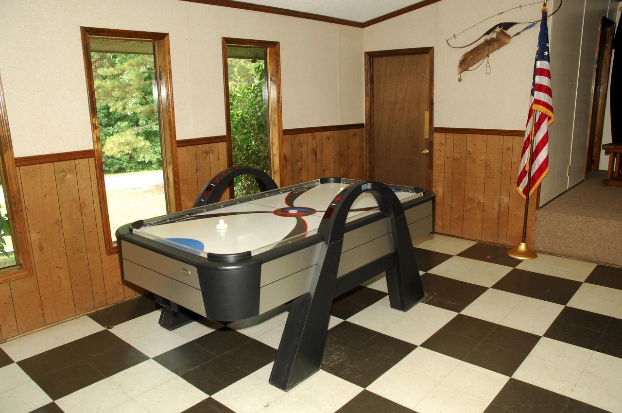 Carolina Landing Camping Resort Deluxe Cabin 4 Fair Play Exterior photo